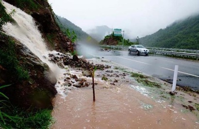 10 Must Know Facts about Flash Floods. (And How Your Phone Can Save Your Life)